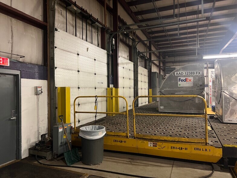 More Photos Of 3017 W 17th St, Erie Warehouse For Sale
