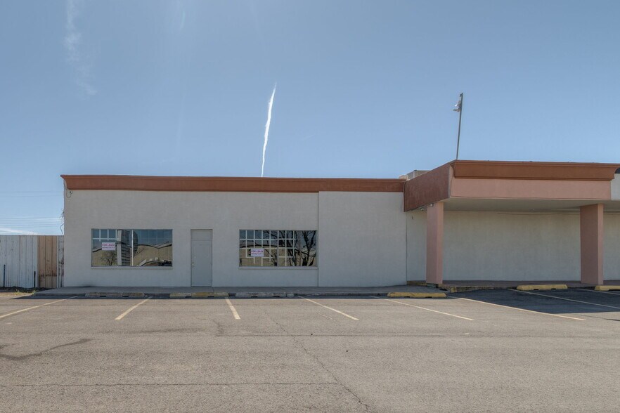 More Photos Of 3500-3534 S Newcastle Rd, Oklahoma City Storefront For Lease