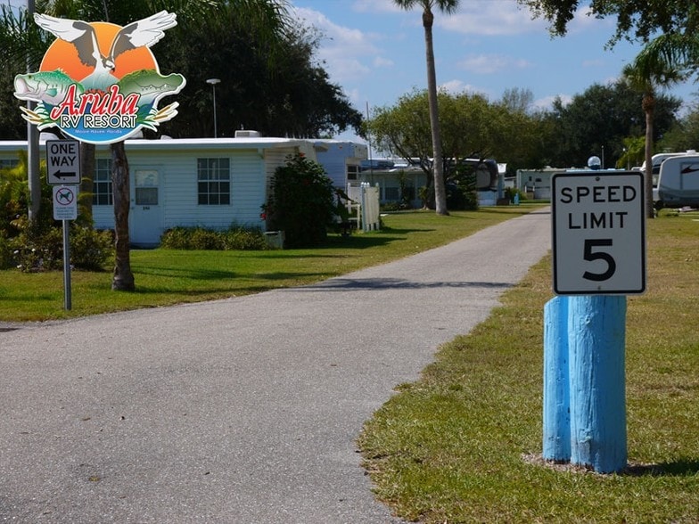 More Photos Of 1073 Old Lakeport Rd, Moore Haven Manufactured Housing Mobile Home Park For Sale