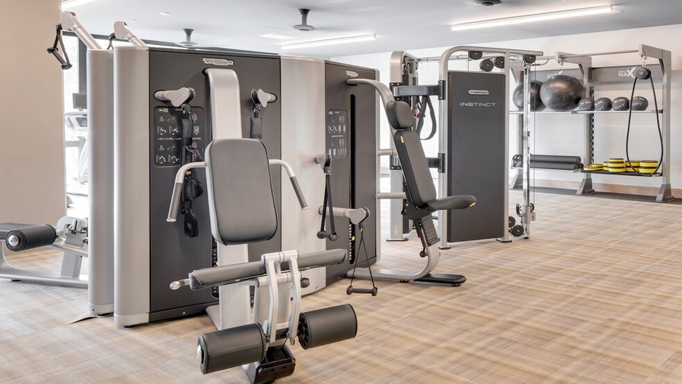 More Photos Of 378 Embarcadero W, Oakland Apartments For Lease