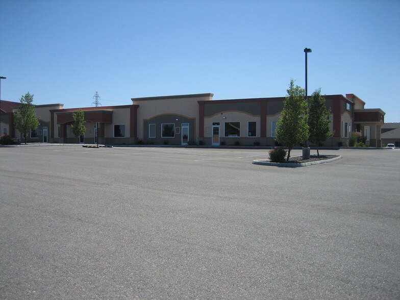 More Photos Of 10121 W Clearwater, Kennewick Office For Lease