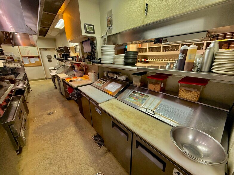 More Photos Of 202 Hemsted Dr, Redding Restaurant For Sale