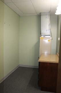More Photos Of 110 S Johnson St, Woodstock General Retail For Sale