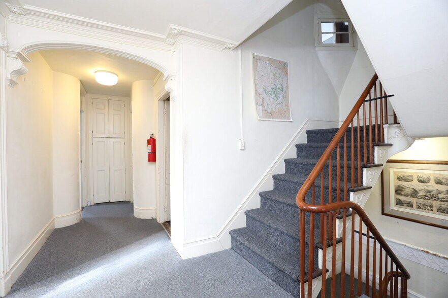 More Photos Of 43355 NY-28 Rt, Arkville Office Residential For Sale