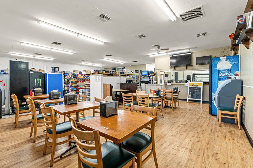 More Photos Of 1110 Buckhead Ridge, Okeechobee General Retail For Sale