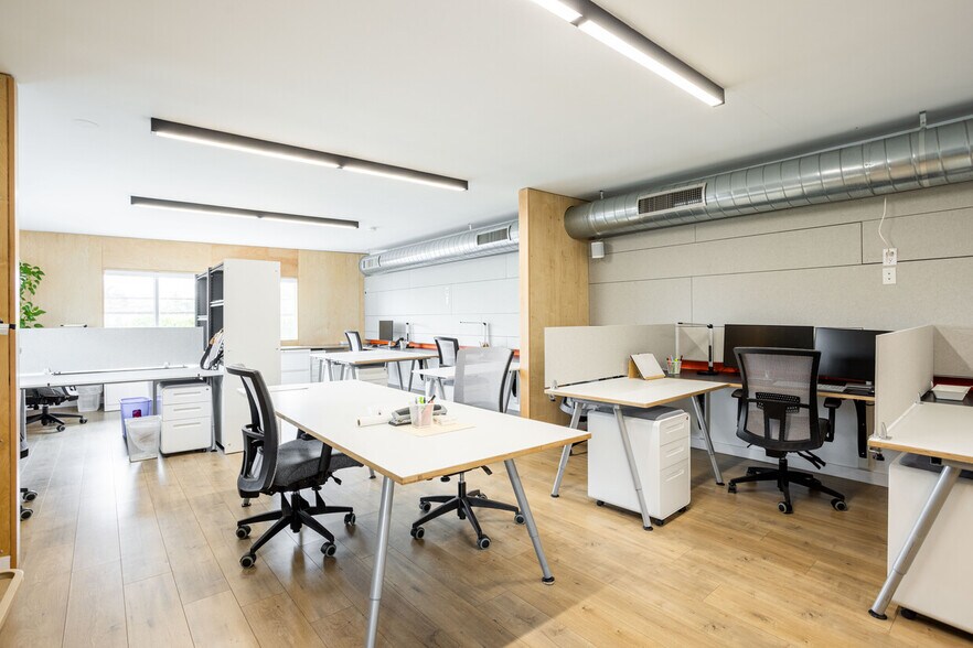 More Photos Of 12421 Venice Blvd, Los Angeles Loft Creative Space For Lease