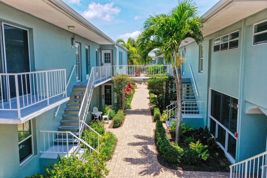 More Photos Of 601-687 12th Ave S, Naples Land For Sale