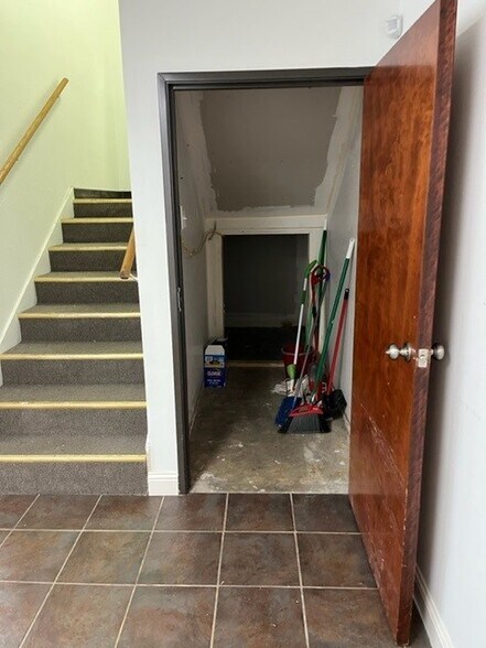 More Photos Of 11227 N Stemmons Fwy, Dallas Office Residential For Sale