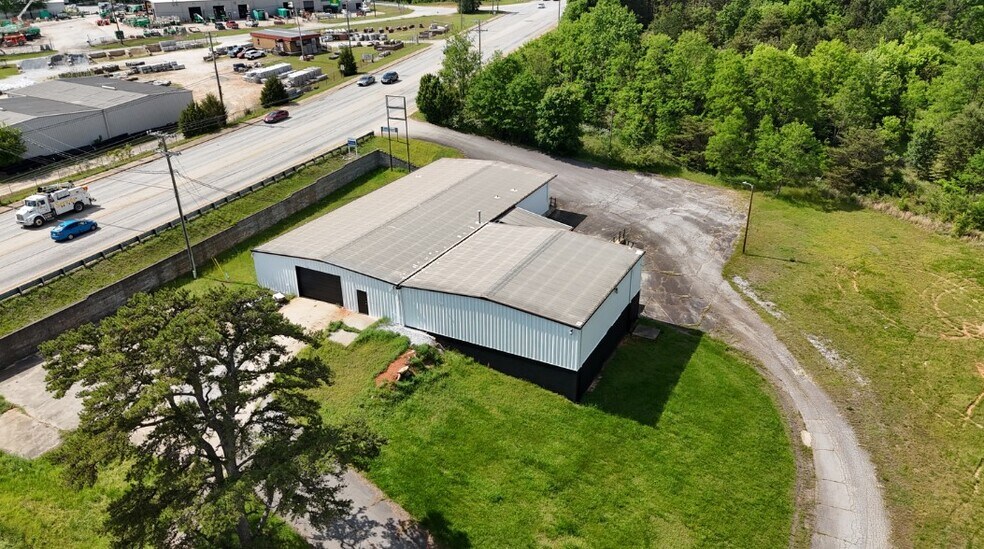 More Photos Of 2607 S Highway 14, Greer Light Manufacturing For Sale
