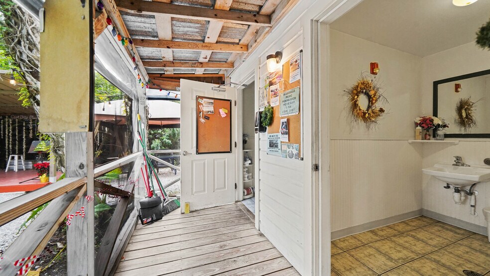 More Photos Of 4370 Garden Rd, Port Charlotte Restaurant For Sale