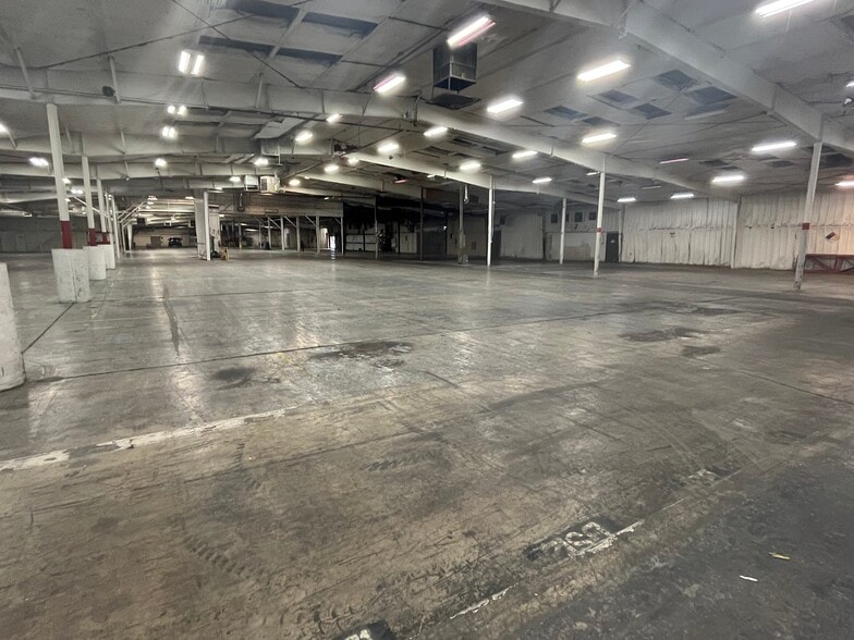 More Photos Of 1874 S Pioneer Rd, Salt Lake City Manufacturing For Sale