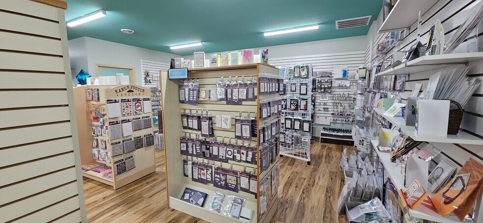 More Photos Of 2235 N Clairemont Ave, Eau Claire Freestanding For Sale