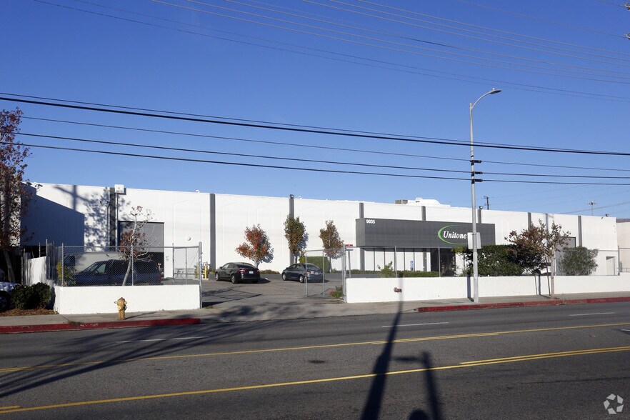 Primary Photo Of 9035 Canoga Ave, Canoga Park Manufacturing For Sale