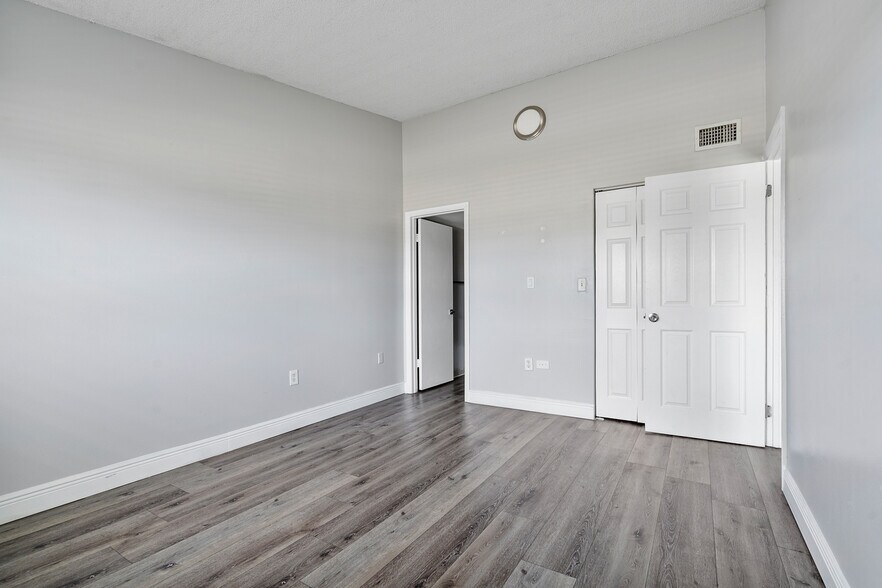 More Photos Of 700-728 SW 81st Ter, North Lauderdale Apartments For Sale