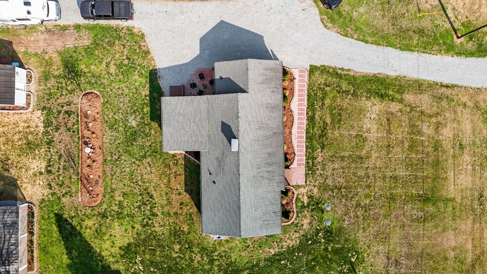 More Photos Of 10612 Durham Rd, Timberlake Flex For Sale