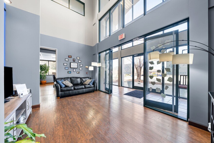 More Photos Of 112 Center Ct, Clarksville Office Residential For Sale