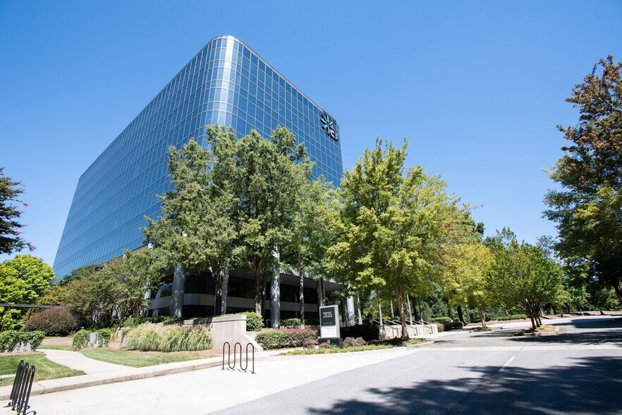 More Photos Of 2635 Century Pky NE, Atlanta Office For Lease