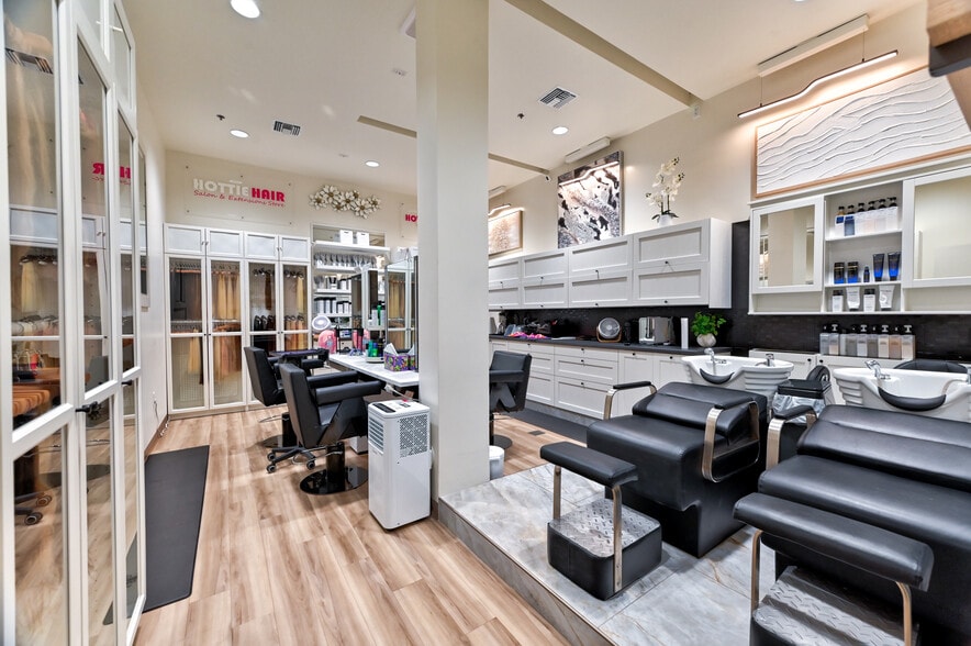 More Photos Of 5770 S Durango Dr, Las Vegas Medical For Sale