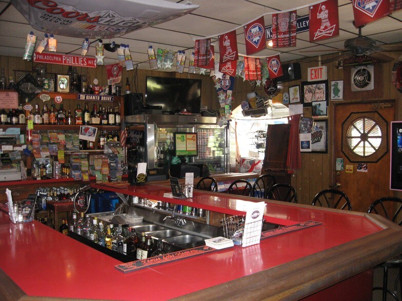 More Photos Of 1600 Hamilton Ave, Hamilton Storefront Retail Residential For Sale