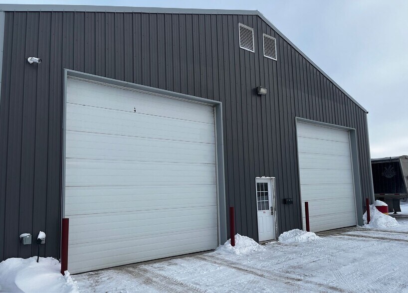 More Photos Of 187 2nd Avenue, Rosenort Warehouse For Sale