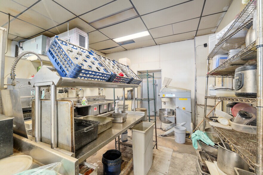 More Photos Of 14960 Main St, Alachua Restaurant For Lease