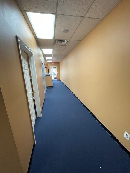 More Photos Of 3525-3529 Rochester Rd, Troy Freestanding For Lease
