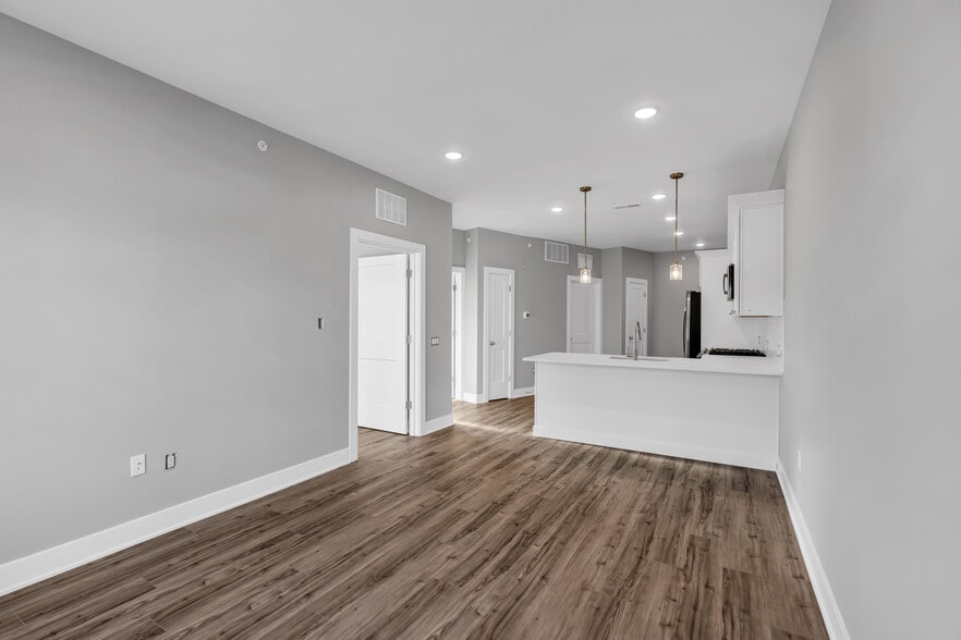 More Photos Of 33 Union Ave, Manasquan Apartments For Sale