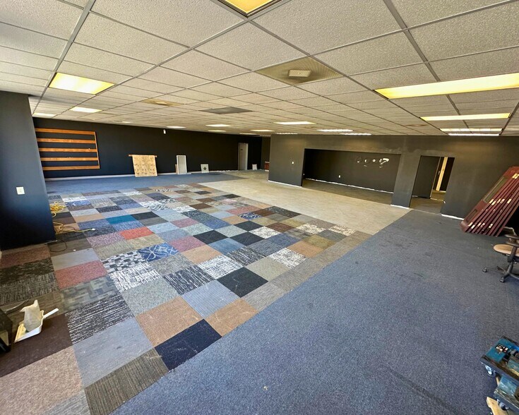 More Photos Of 212 S Main St, Spring Lake Warehouse For Sale