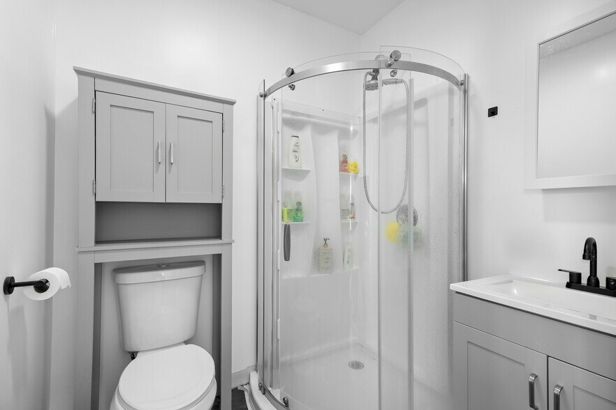 More Photos Of 116 Foundry St, Central Falls Apartments For Sale