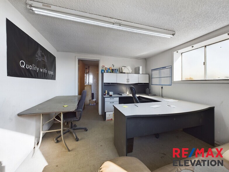 More Photos Of 699 Lane 9, Powell Industrial For Sale