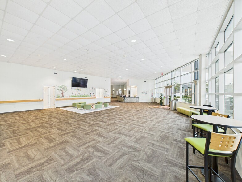 More Photos Of 2620 Tanglewilde St, Houston Medical For Sale