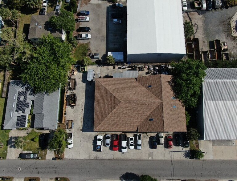 More Photos Of 59 W 9th St, Atlantic Beach Showroom For Lease