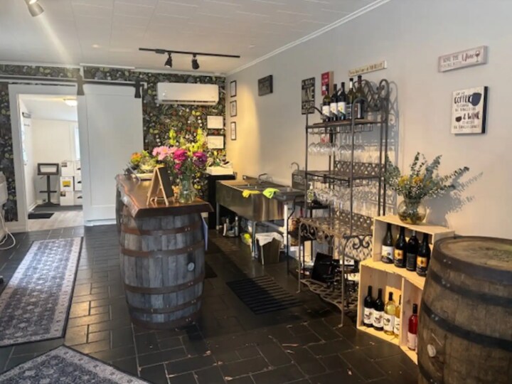 More Photos Of 140 N Bridge St, Dimondale Storefront For Sale