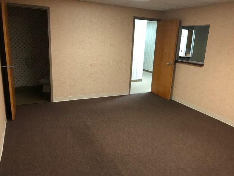 More Photos Of 808 Middleford Rd, Seaford Medical For Lease