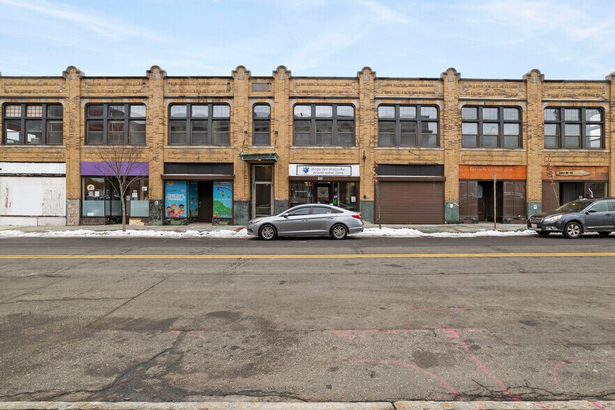 More Photos Of 98 Suffolk St, Holyoke Storefront Retail Office For Lease