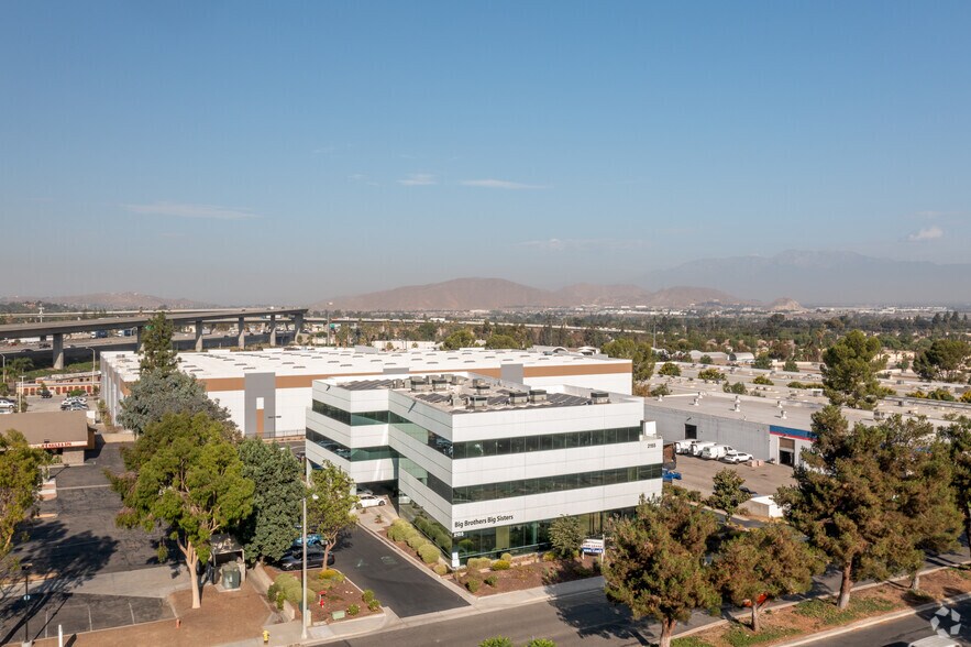 More Photos Of 2155 Chicago Ave, Riverside Office For Lease