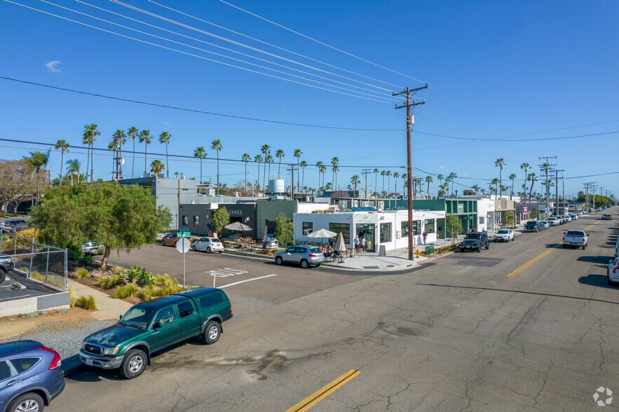 More Photos Of 602 S Tremont St, Oceanside Storefront For Lease