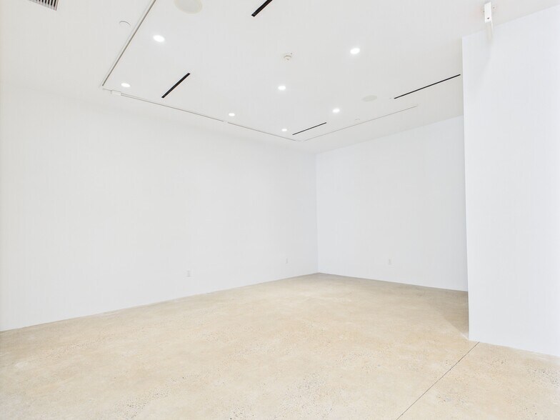 More Photos Of 407-409 Greenwich Ave, Greenwich Office For Lease