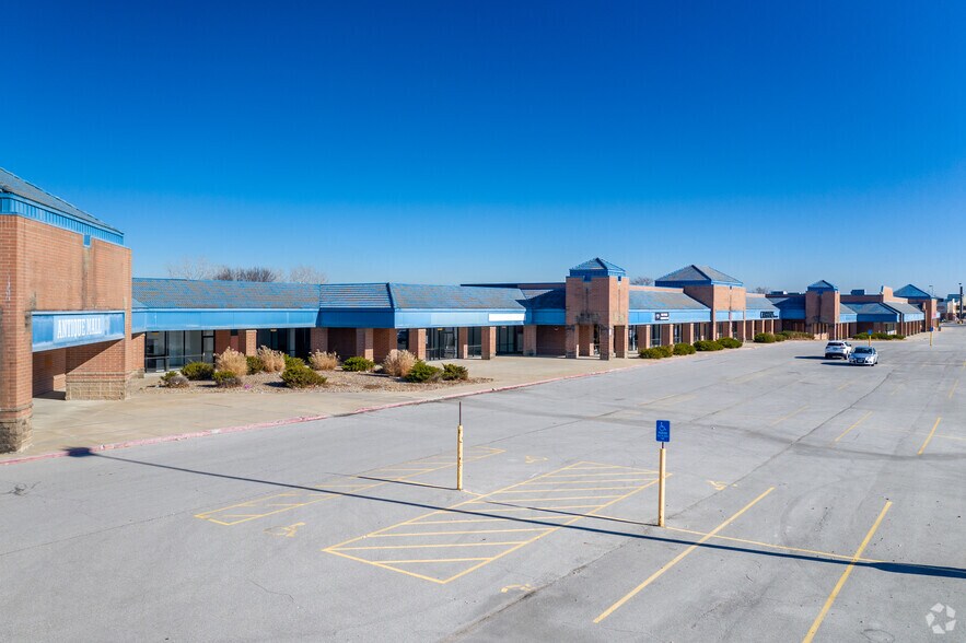 More Photos Of 13720-13920 40 Hwy, Independence Storefront For Sale