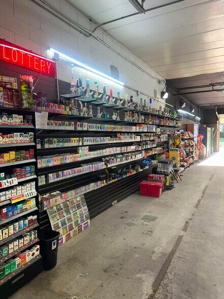 More Photos Of 325 N Sandusky Ave, Upper Sandusky Service Station For Sale