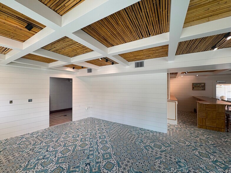 More Photos Of 310 E Railroad Ave, Boca Grande Restaurant For Lease