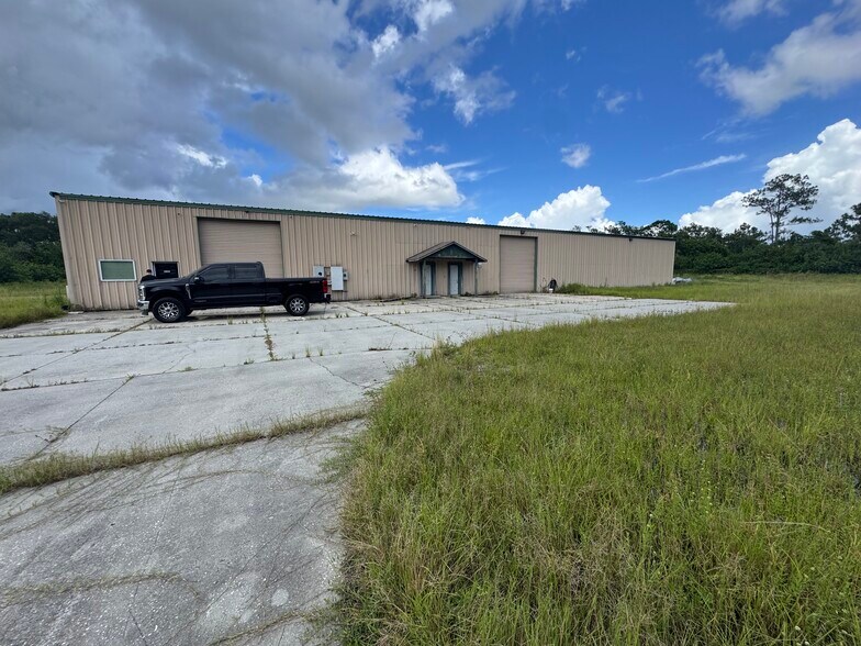 More Photos Of 4555 South St, Titusville Warehouse For Lease