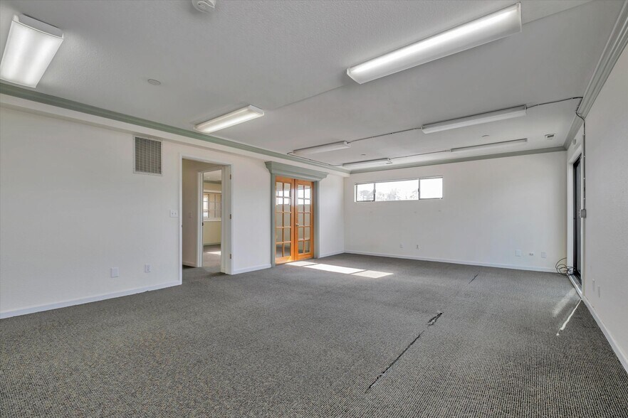 More Photos Of 716 Soquel Ave, Santa Cruz Storefront Retail Office For Lease