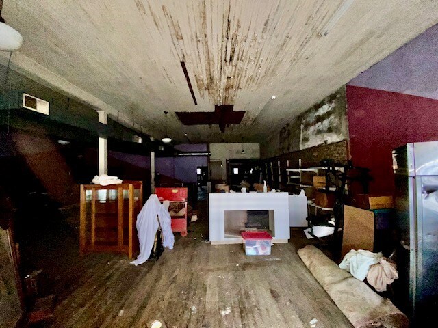 More Photos Of 209 3rd St, Mccomb Office For Sale