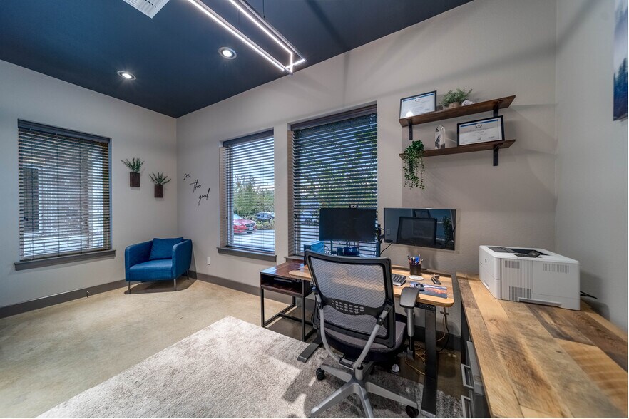 More Photos Of 2517 Creekmire -1, Conroe Medical For Sale