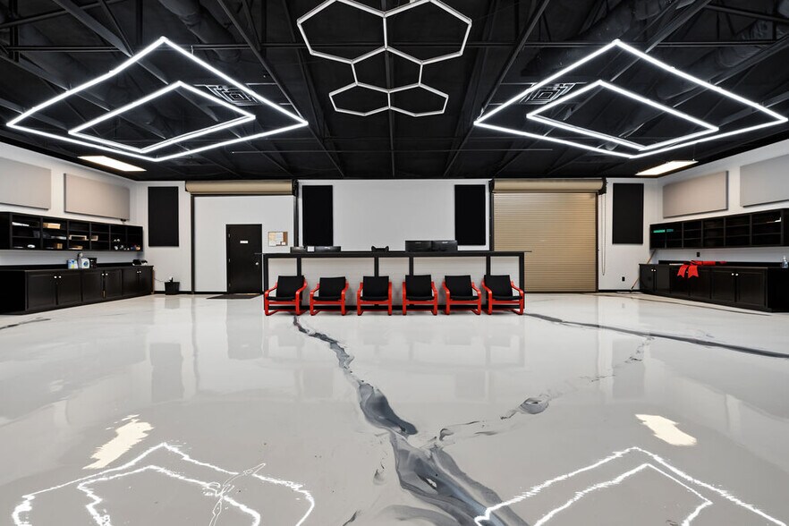 More Photos Of 957 Highway 85 S, Fayetteville Auto Dealership For Sale