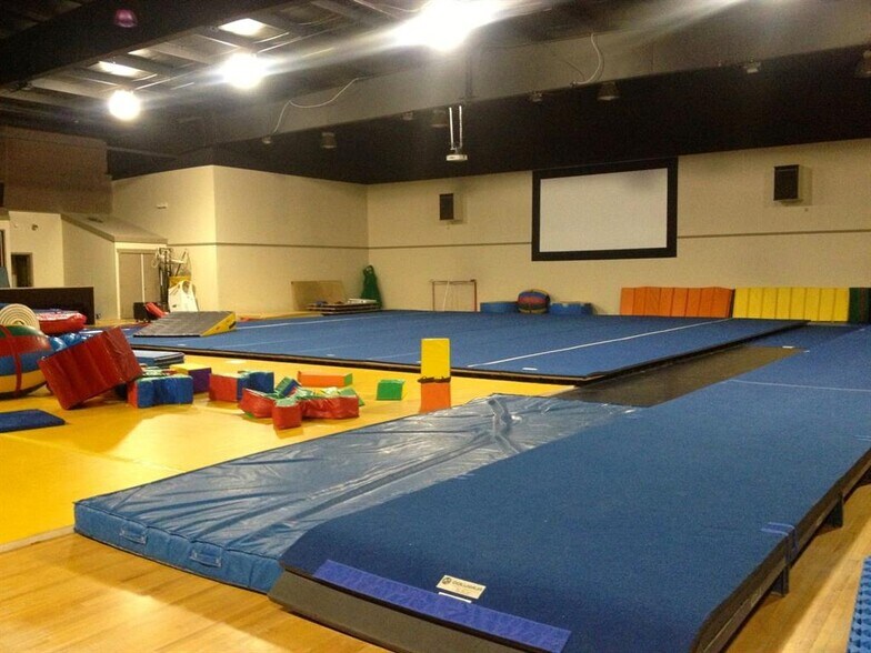 More Photos Of 4646 Buffalo Rd, Erie Freestanding For Sale