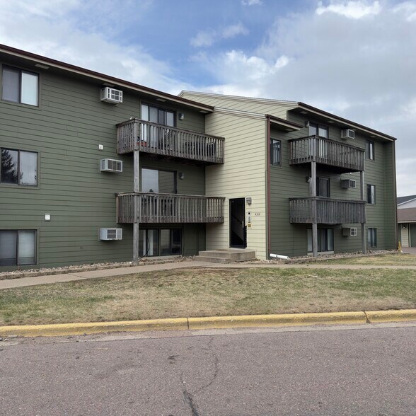 More Photos Of 4304 E 26th St, Sioux Falls Apartments For Sale