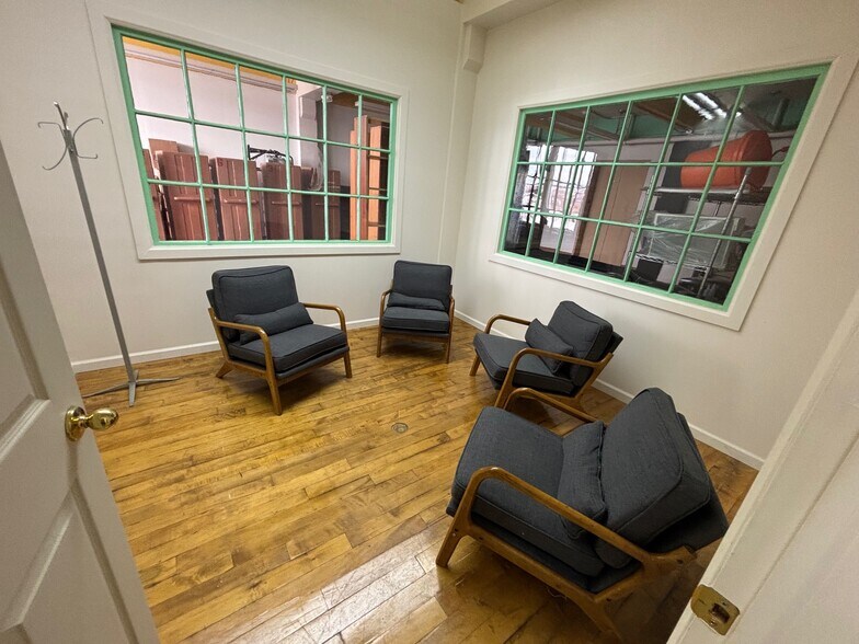 More Photos Of 92 Race St, Holyoke Bar For Lease