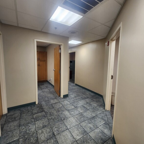 More Photos Of 47 Slade St, Fall River Flex For Lease